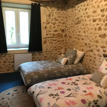La Grenouille Bed & Breakfast Saint-Adjutory