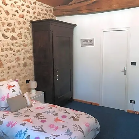 Bed & Breakfast La Grenouille Saint-Adjutory